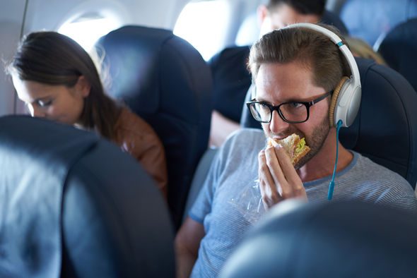 Does Headphones Help With Airplane Pressure