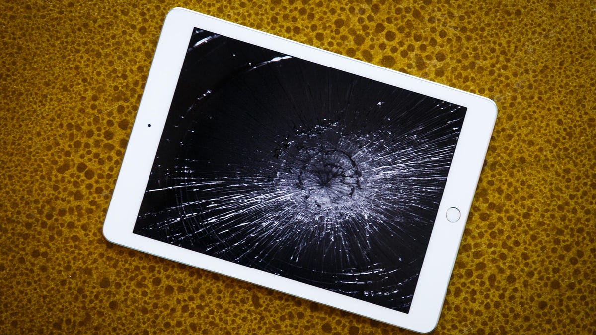 Is It Ok to Use Ipad With Cracked Screen?